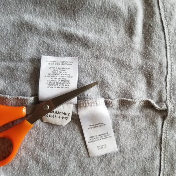 Light gray, 3/4 length sleeves, round neck, cotton top, Jones Wear Sudio, XL - Picture 6 of 6